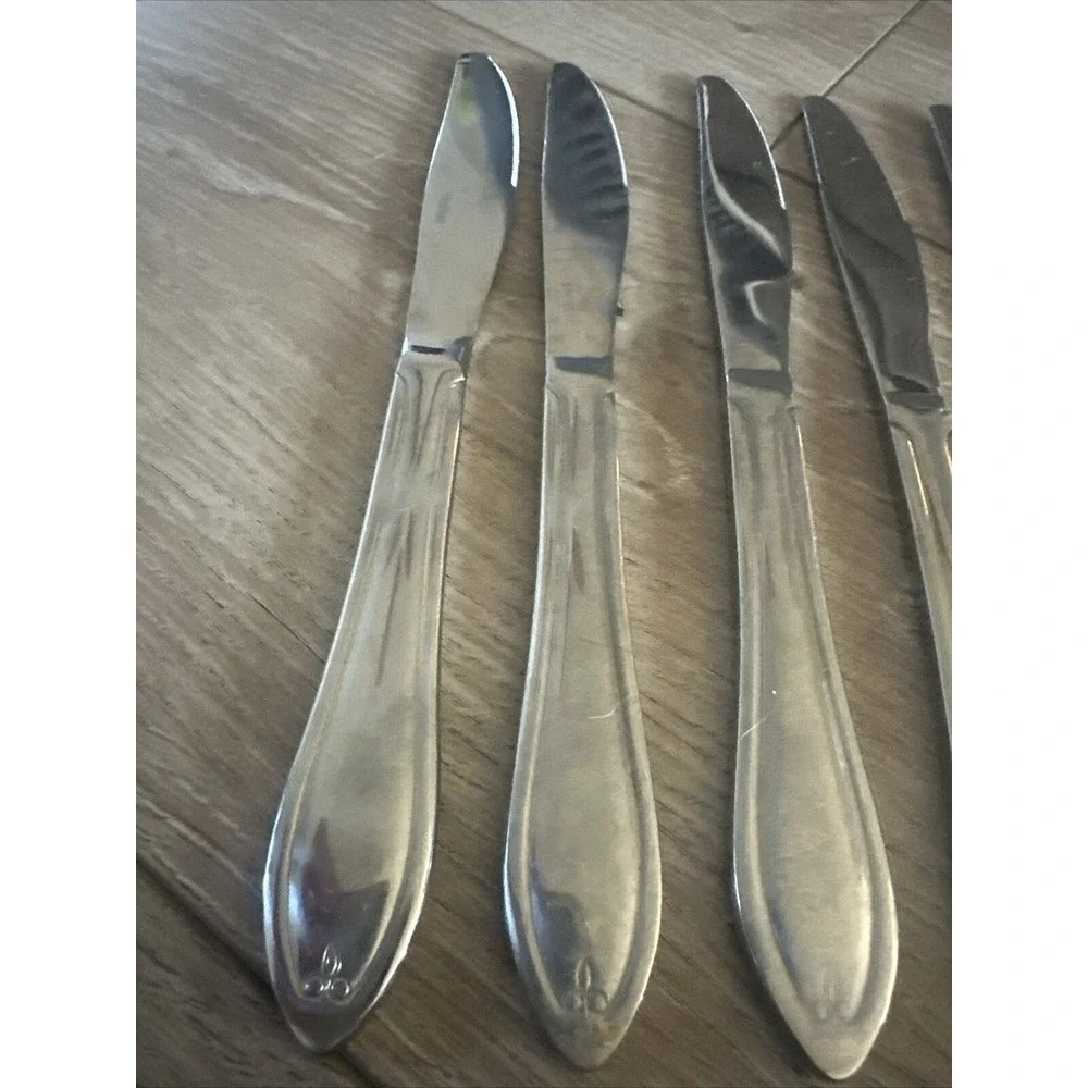 5 Oneida‎ Temple Stainless Flatware Solid Outline Dinner Knife